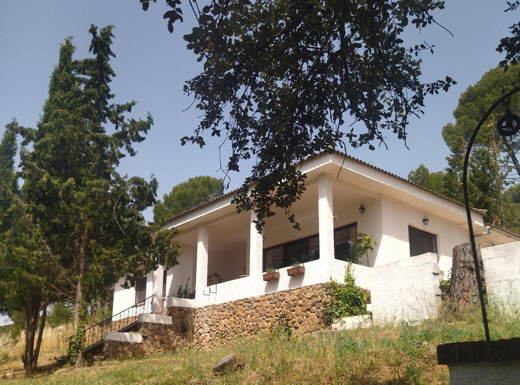 Bonita Casa Blanca En El Bosque. Villa Córdoba Exteriör bild